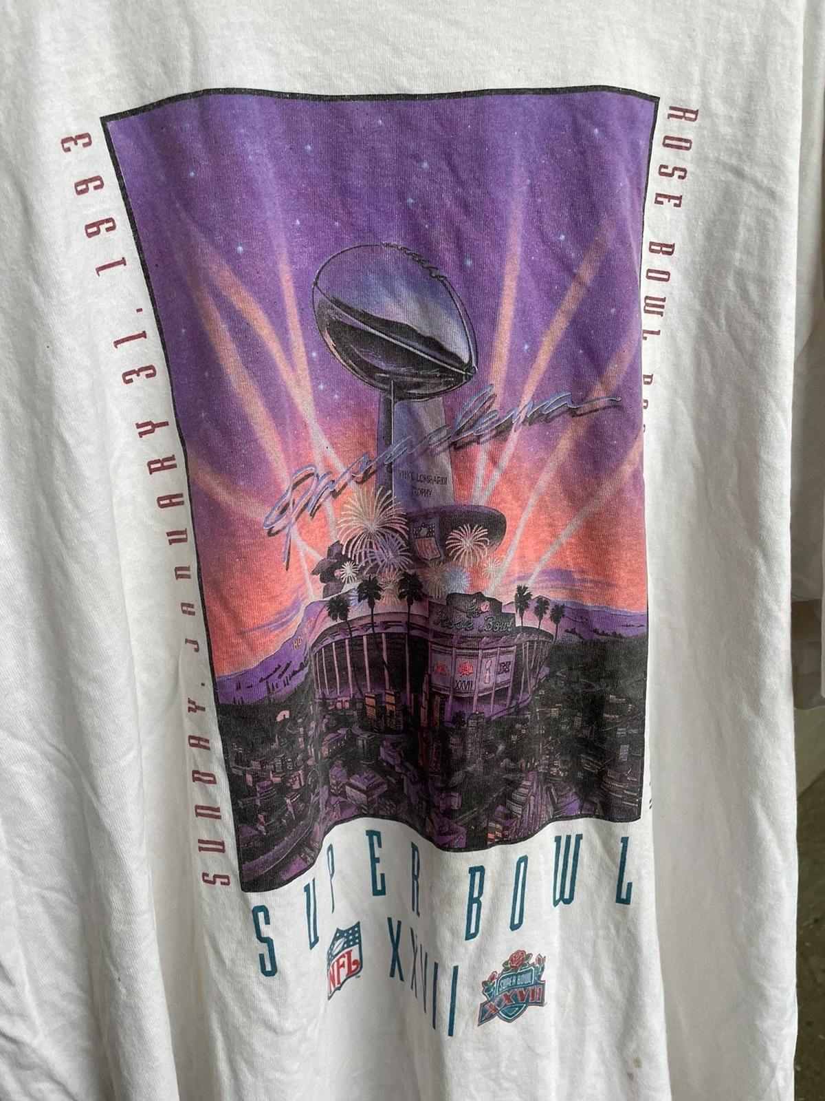 Vintage Style 1993 Super Bowl NFL Sweatshirt T-shirt Ideal Gift for NFL Fans - Image 2