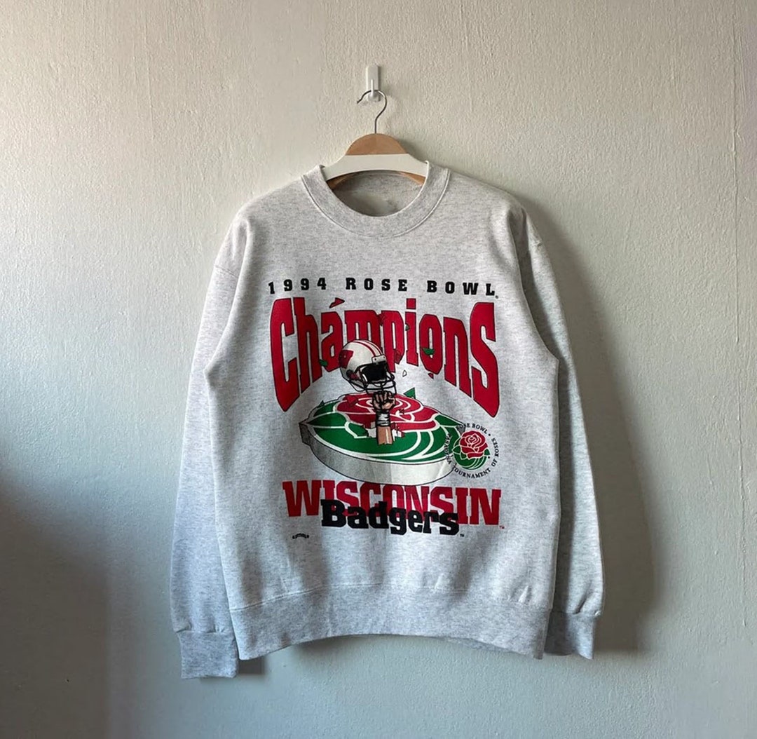 Vintage Style 1994 University Of Wisconsin Badgers Rose Bowl Tournament Crewneck Sweatshirt Vintage 90S Wisconsin Shirt