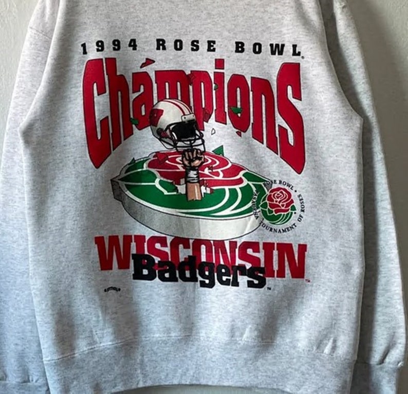 Vintage Style 1994 University Of Wisconsin Badgers Rose Bowl Tournament Crewneck Sweatshirt Vintage 90S Wisconsin Shirt - Image 2