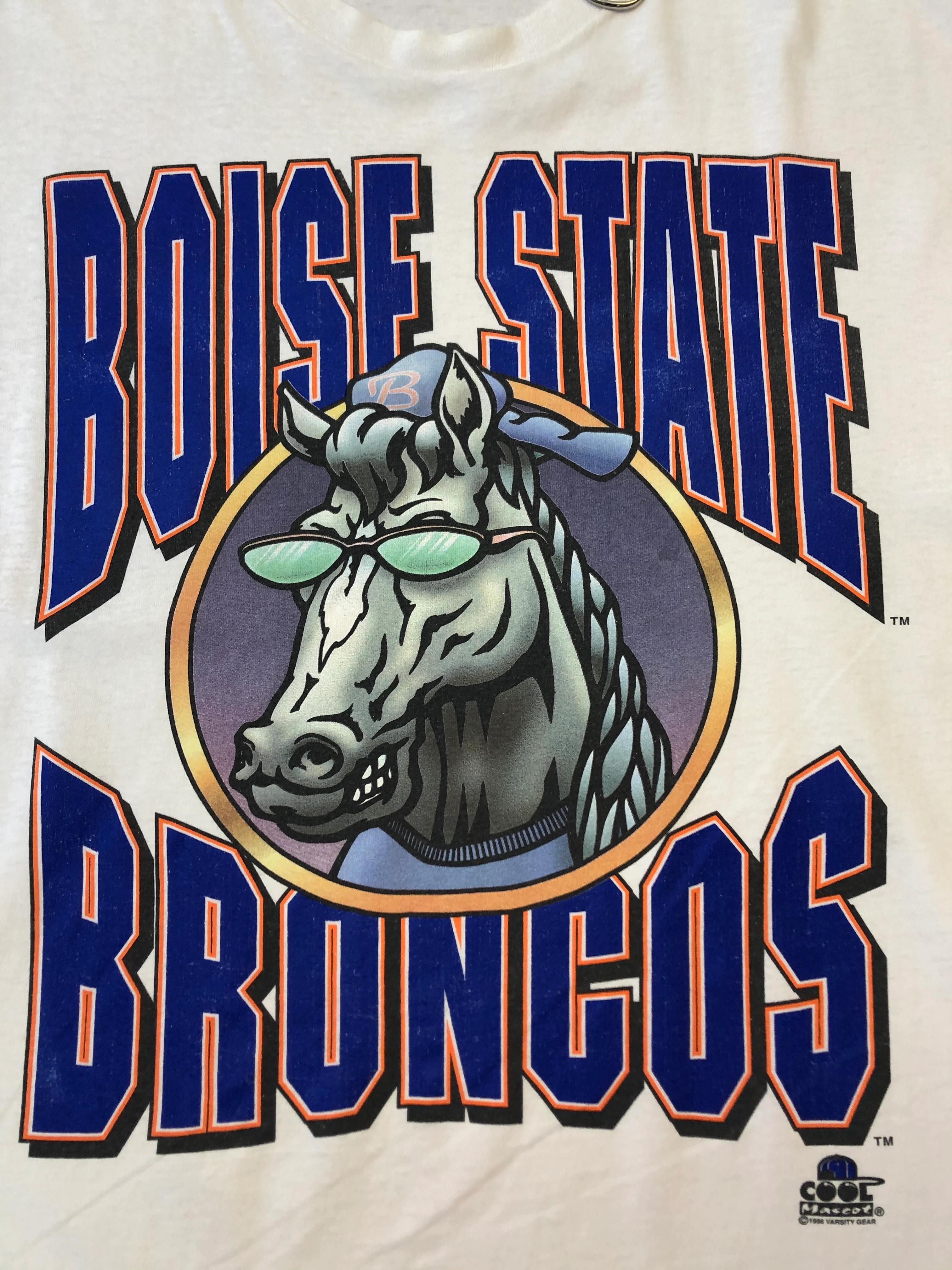 Vintage Style 1996 Boise State Broncos NFL Sweatshirt T-shirt Ideal Gift for NFL Fans - Image 2