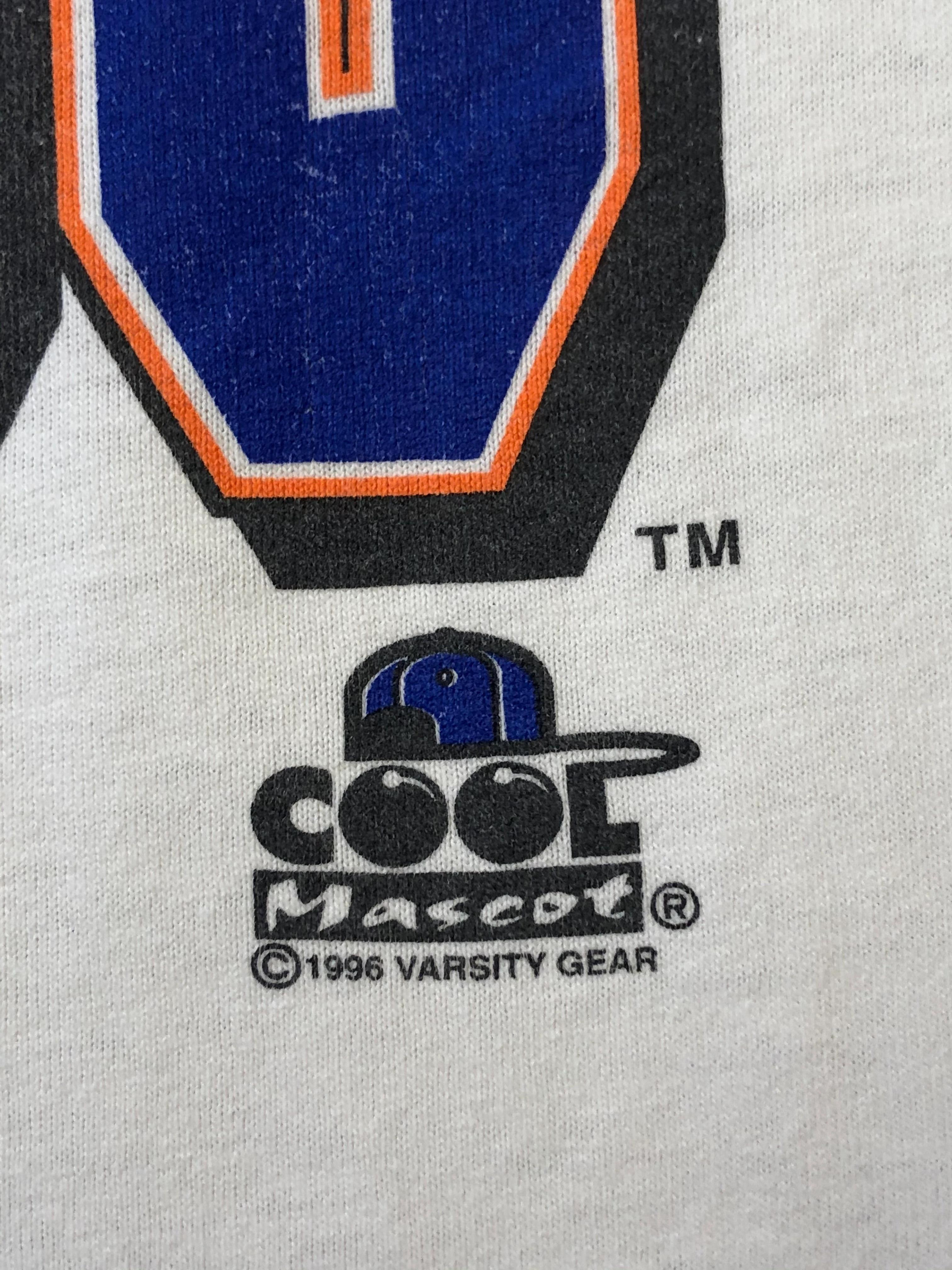 Vintage Style 1996 Boise State Broncos NFL Sweatshirt T-shirt Ideal Gift for NFL Fans - Image 3