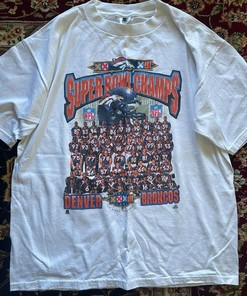 Vintage Style 1998 Starter Denver Broncos Sweatshirt T-shirt Ideal Gift for NFL Fans