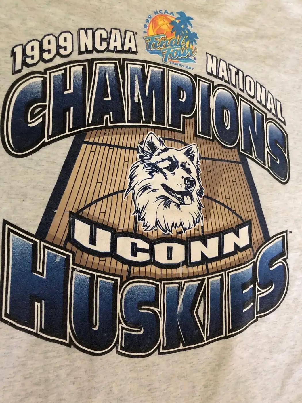 Vintage Style 1999 Ncaa National Champions Uconn Huskies T-Shirt Sweatshirt American Football Sweatshirt Sports Gifts - Image 2