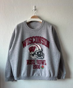 Vintage Style 2000 University Of Wisconsin Badgers Crewneck Sweatshirt, Vintage Style 90S Shirt, Wisconsin Badgers Shirt
