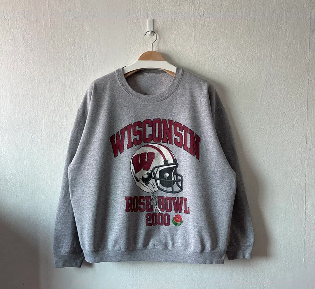 Vintage Style 2000 University Of Wisconsin Badgers Crewneck Sweatshirt, Vintage Style 90S Shirt, Wisconsin Badgers Shirt