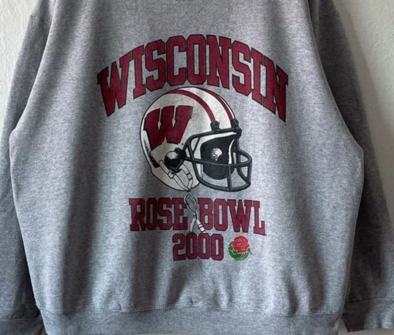 Vintage Style 2000 University Of Wisconsin Badgers Crewneck Sweatshirt, Vintage Style 90S Shirt, Wisconsin Badgers Shirt - Image 2