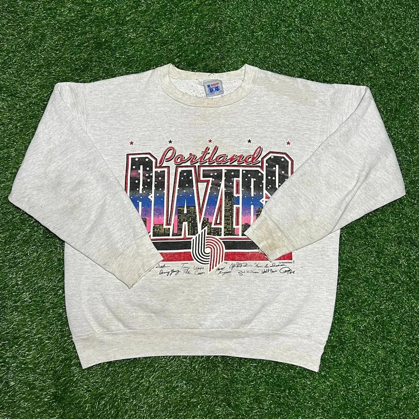 Vintage Style 90S Blazers Skyline Crewneck Bna T-Shirt, Hoodie, Sweatshirt Gifts For Fans