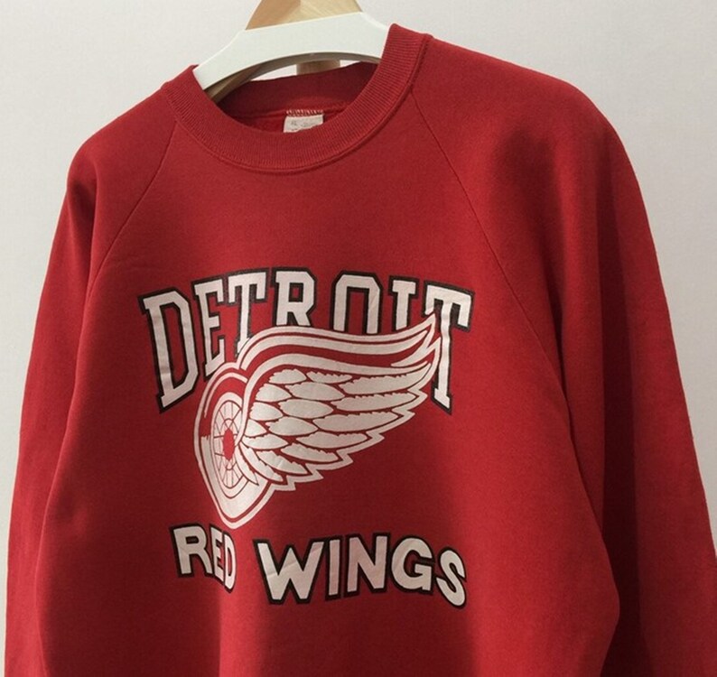 Vintage Style 90S Detroit Red Wings Crewneck Sweatshirt, Detroit Red Wings Shirt Detroit Red Wings Hoodie - Image 2