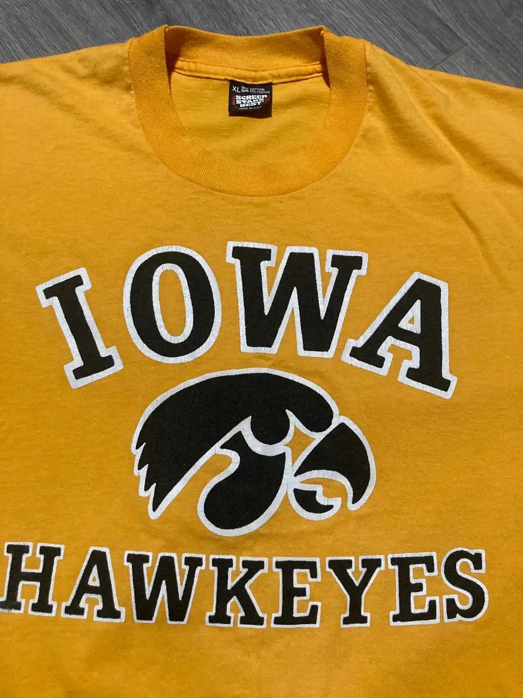 Vintage Style 90S Iowa Hawkeyes Single Stitch Made In Usa Sweatshirt Hoodie Football Game Day T-Shirt Lover - Image 2