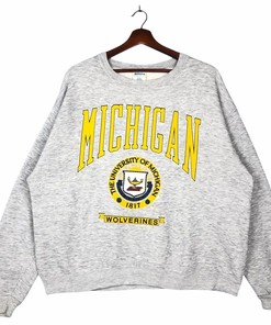 Vintage Style 90S Michigan Wolverines University T-Shirt Sweatshirt Hoodie American Football Gifts Lover