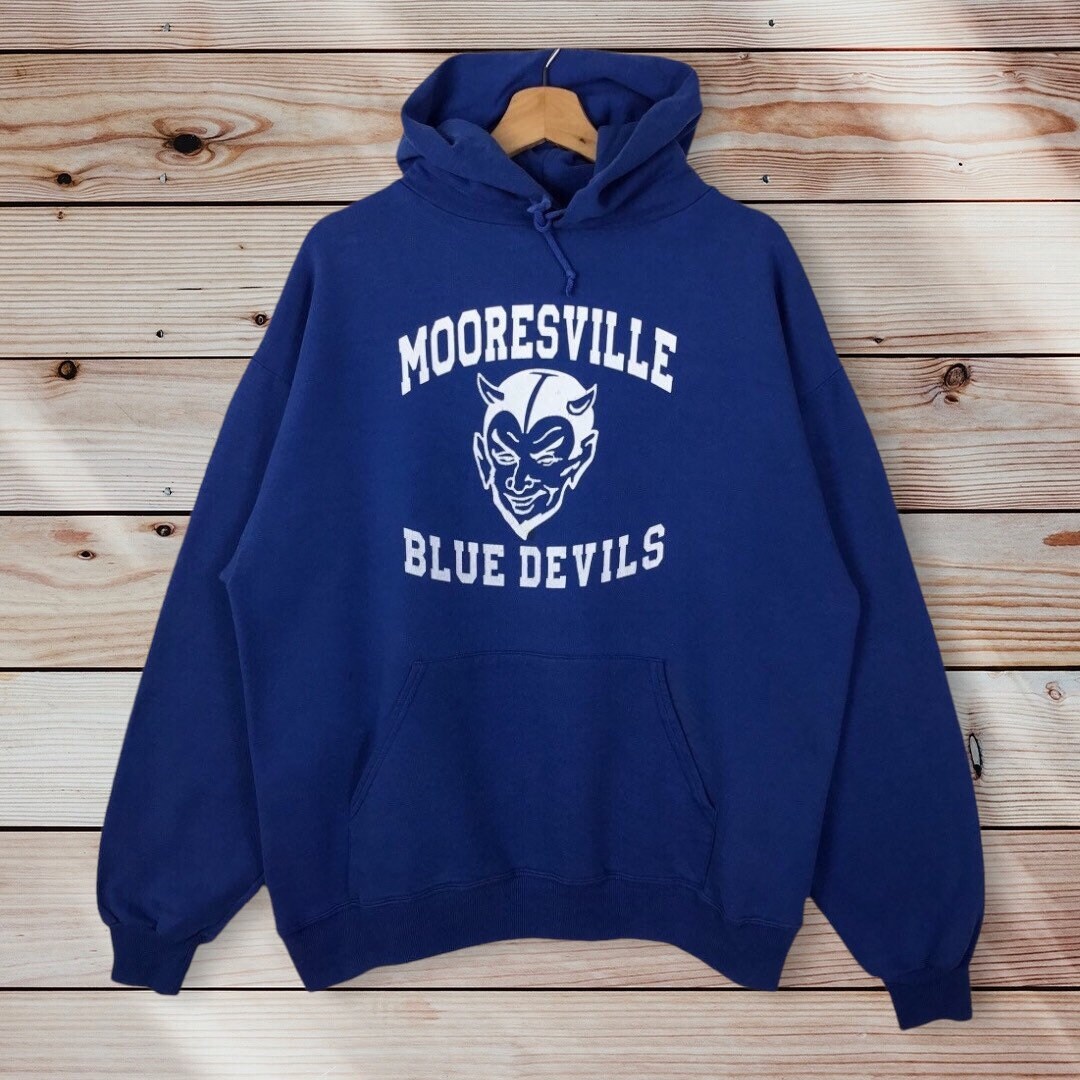 Vintage Style 90’S Mooresville Blue Devils Football Pullover Hoodie Sweater Pullover