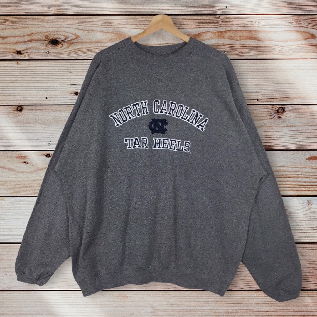 Vintage Style 90’S North Carolina University Tar Heels Crewneck Sweatshirt