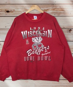 Vintage Style 90’S Rose Bowl Wisconsin Badgers Mascot Crewneck Sweatshirt, Wisconsin Badgers Sweater
