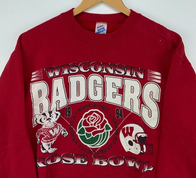 Vintage Style 90S Shirt - A Must-Have For Vintage Lovers - Image 2
