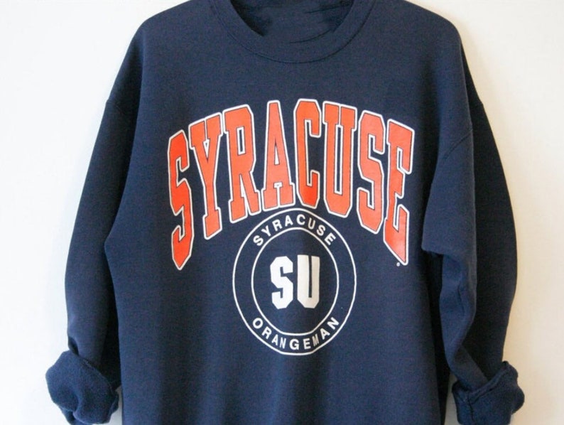 Vintage Style 90S Syracuse University Sweatshirt Stylish Vintage T-Shirt And Hoodie For Syracuse Fans - Image 2