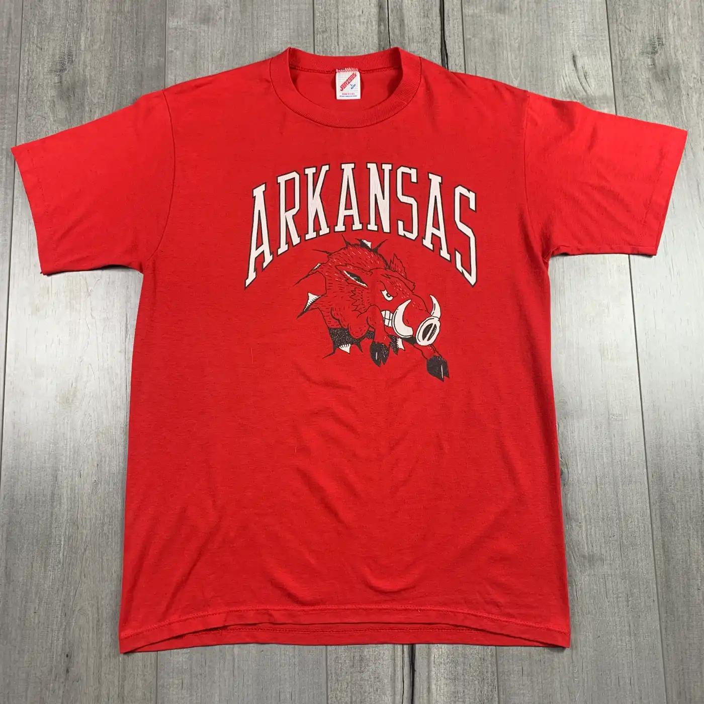 Vintage Style 90S University Of Arkansas Razorbacks T-Shirt Sweatshirt American Football Sweatshirt Sports Gifts - Image 2