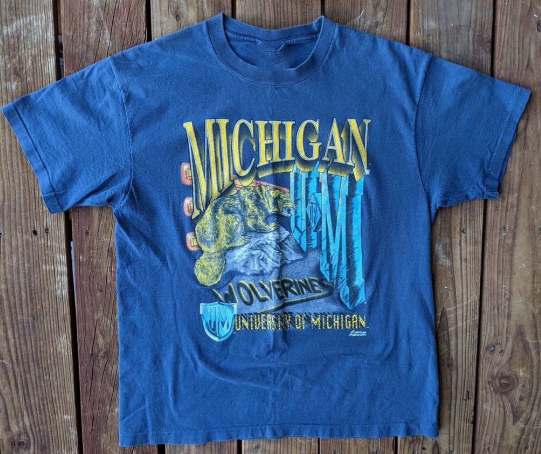 Vintage Style 90S University Of Michigan Wolverines Football T-Shirt Michigan Wolverines Shirt Gift For Her/Him