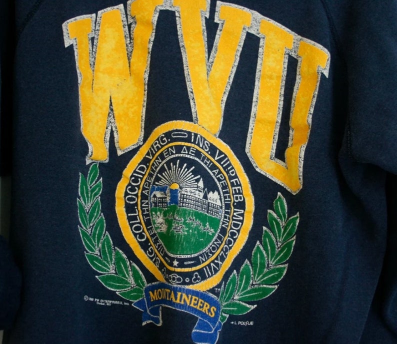 Vintage Style 90S West Virginia University Mountaineers Sweatshirt Great Gift For Any Fan - Image 2