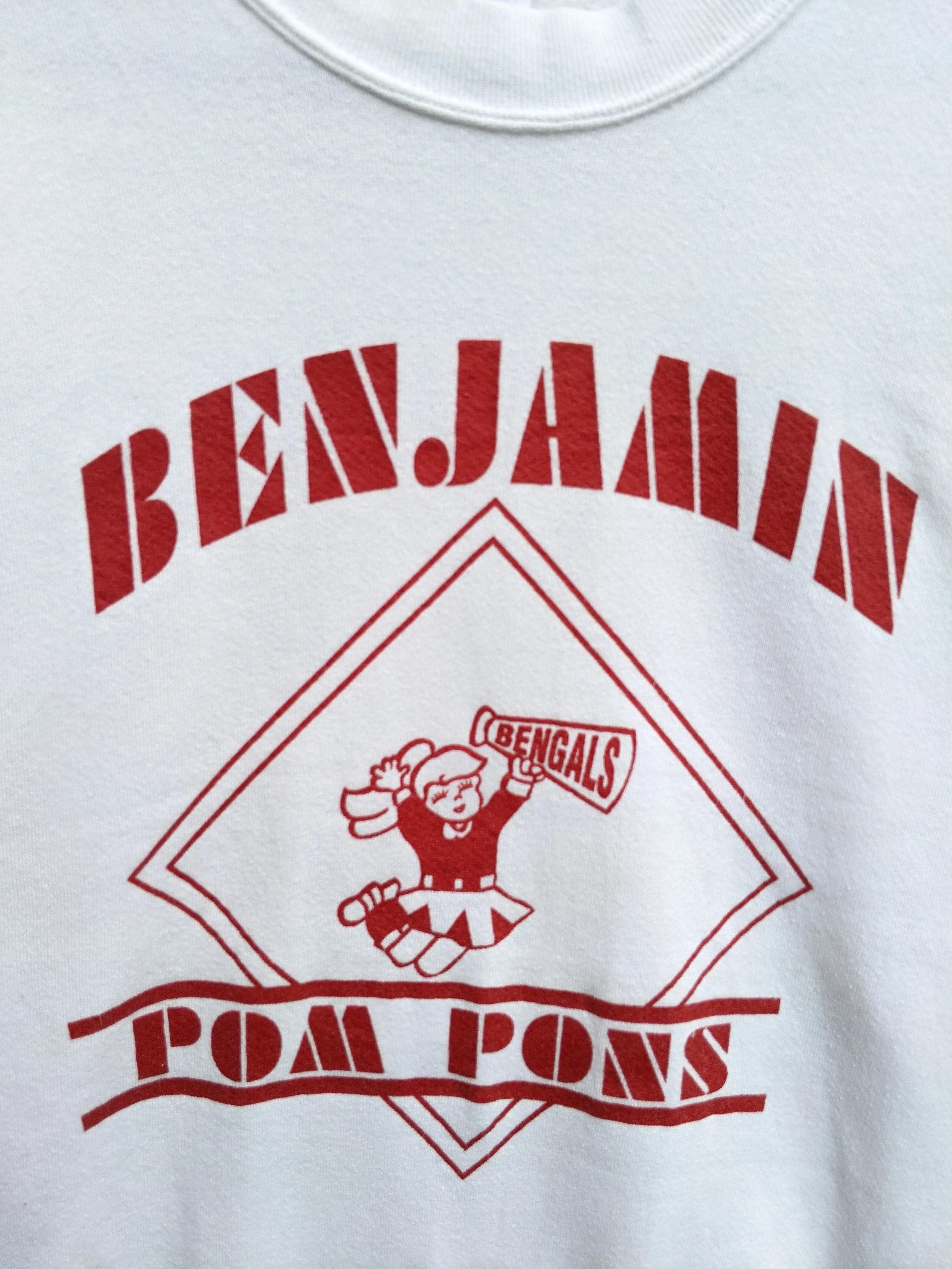Vintage Style 90s Benjamin Pom Pons Sweatshirt T-shirt Ideal Gift for NFL Fans - Image 2