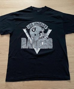 Vintage Style 90’s Los Angeles Raiders NFL Sweatshirt T-shirt Ideal Gift for NFL Fans