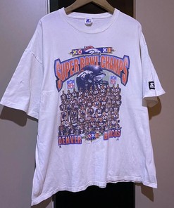 Vintage Style 90s NFL Denver Broncos Sweatshirt T-shirt Ideal Gift for NFL Fans