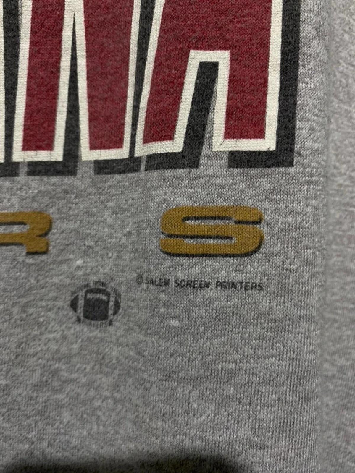 Vintage Style 90s NFL Joe Montana Sweatshirt T-shirt Ideal Gift for NFL Fans - Image 4