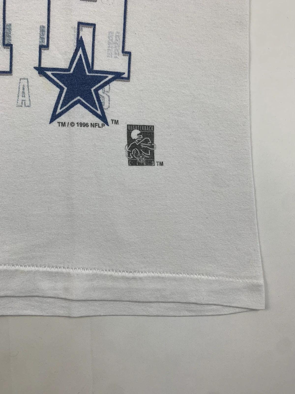 Vintage Style 90s Official Fan Emmitt Smith Dallas Cowboys Sweatshirt T-shirt Ideal Gift for NFL Fans - Image 3