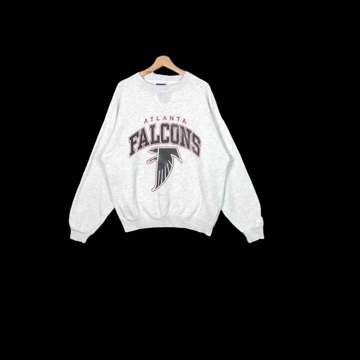 Vintage Style 90’s Starter NFL Falcons Big Logo Sweatshirt T-shirt Ideal Gift for NFL Fans