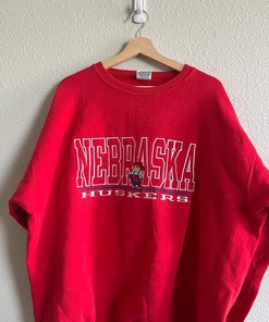 Vintage Style 90’s University Of Nebraska Sweatshirt T-shirt Ideal Gift for NFL Fans
