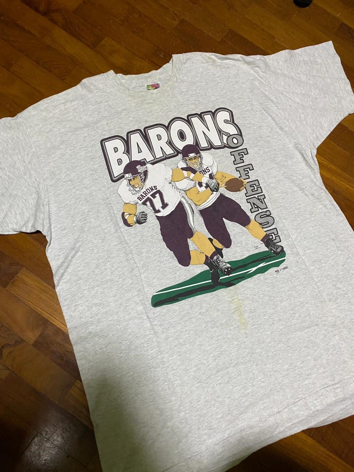 Vintage Style ‘96 Manheim Central Batons Offense Sweatshirt T-shirt Ideal Gift for NFL Fans