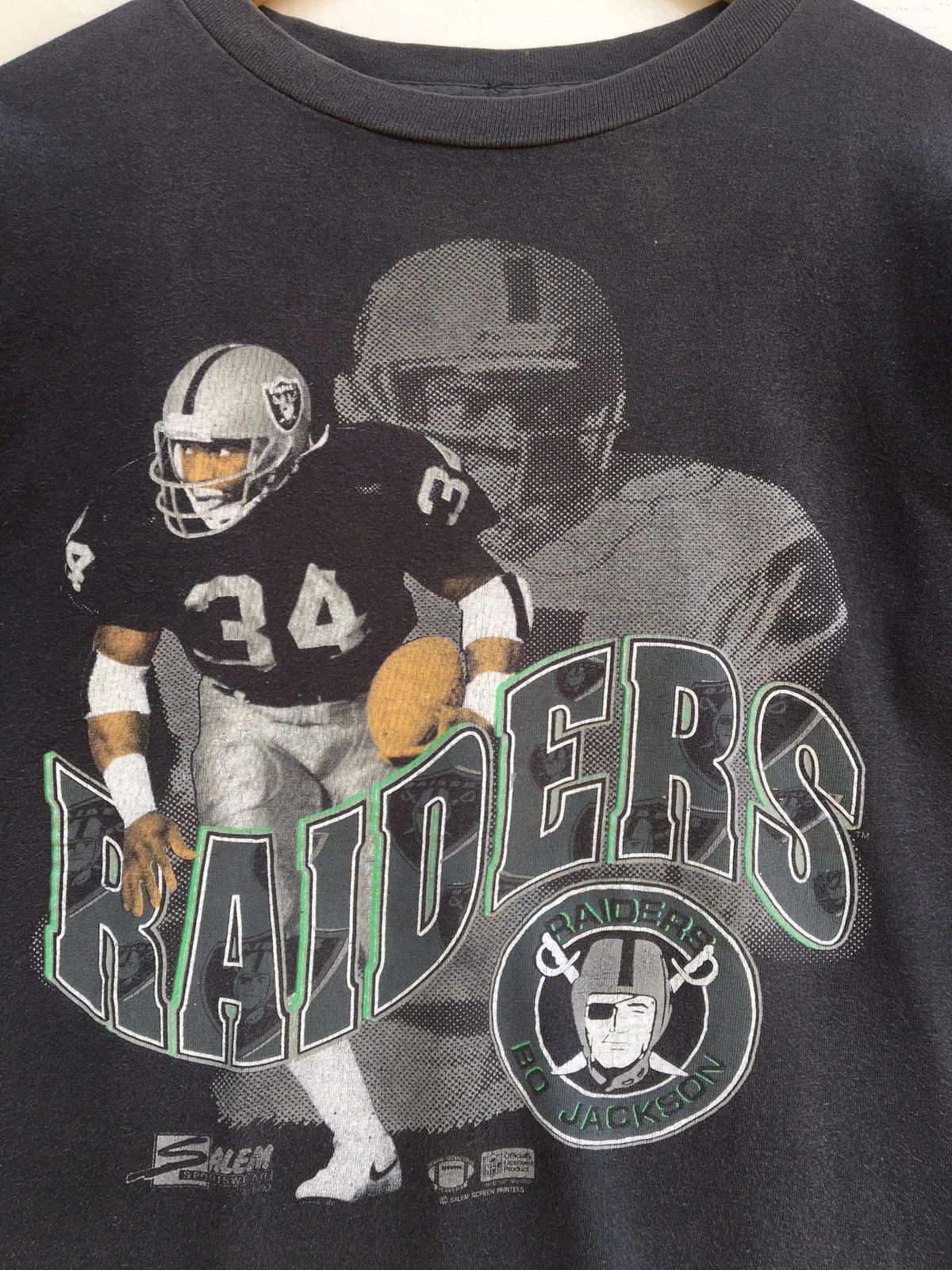 Vintage Style Bo Jackson Oakland Raiders Sweatshirt T-shirt Ideal Gift for NFL Fans - Image 2