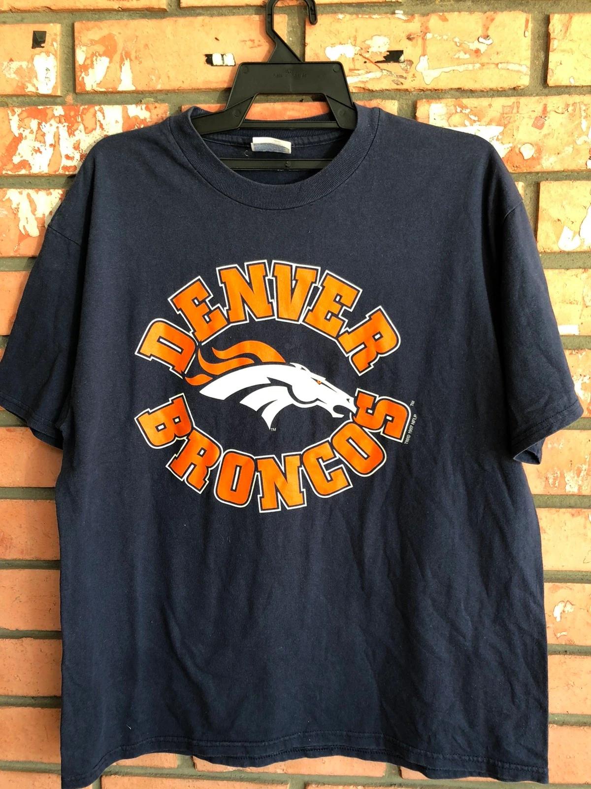 Vintage Style Danver Broncos 1997 Sweatshirt T-shirt Ideal Gift for NFL Fans