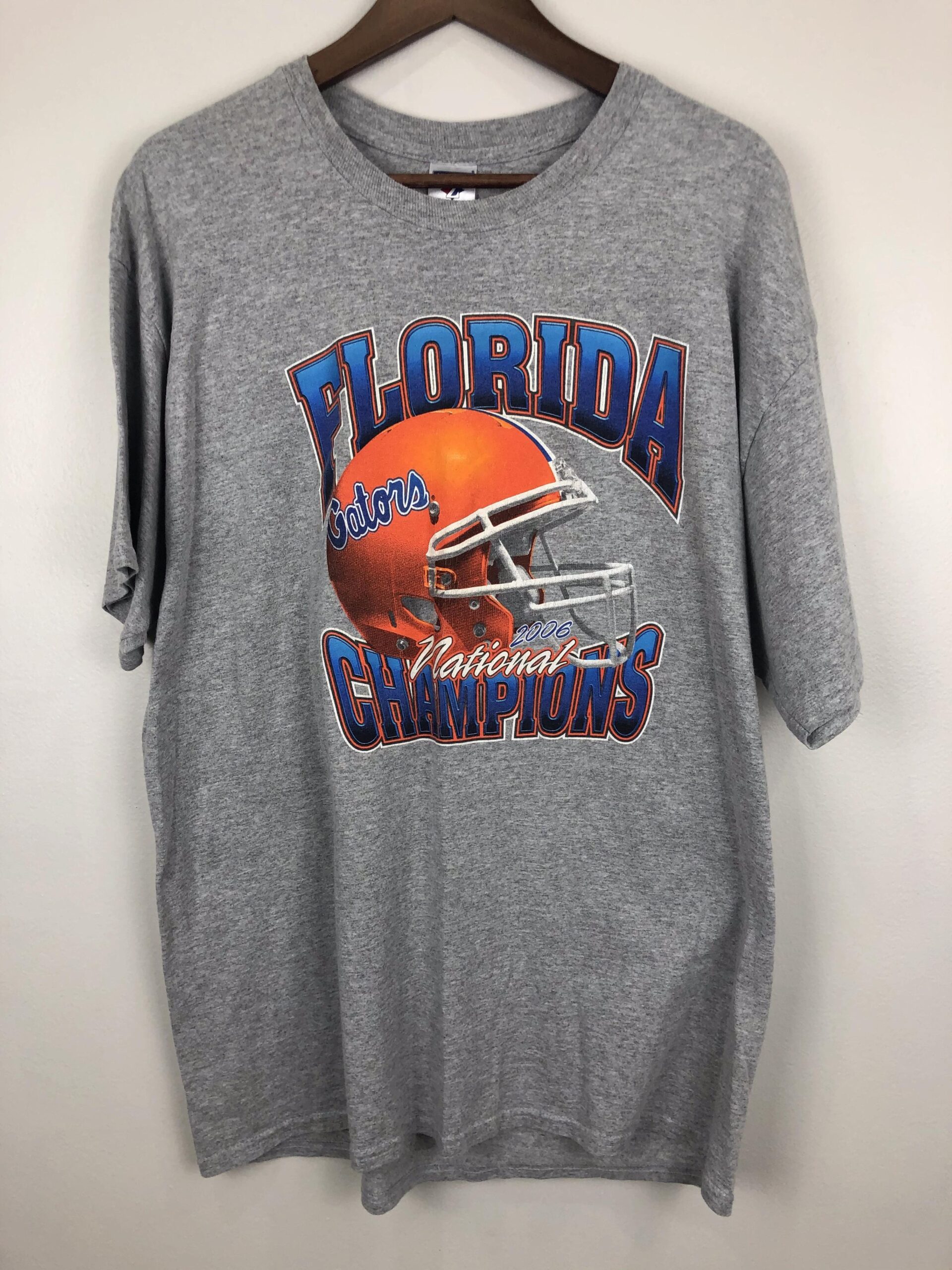 Vintage Style Florida Gators 2006 National Champions T-Shirt Sweatshirt Hoodie American Football Gifts Lover