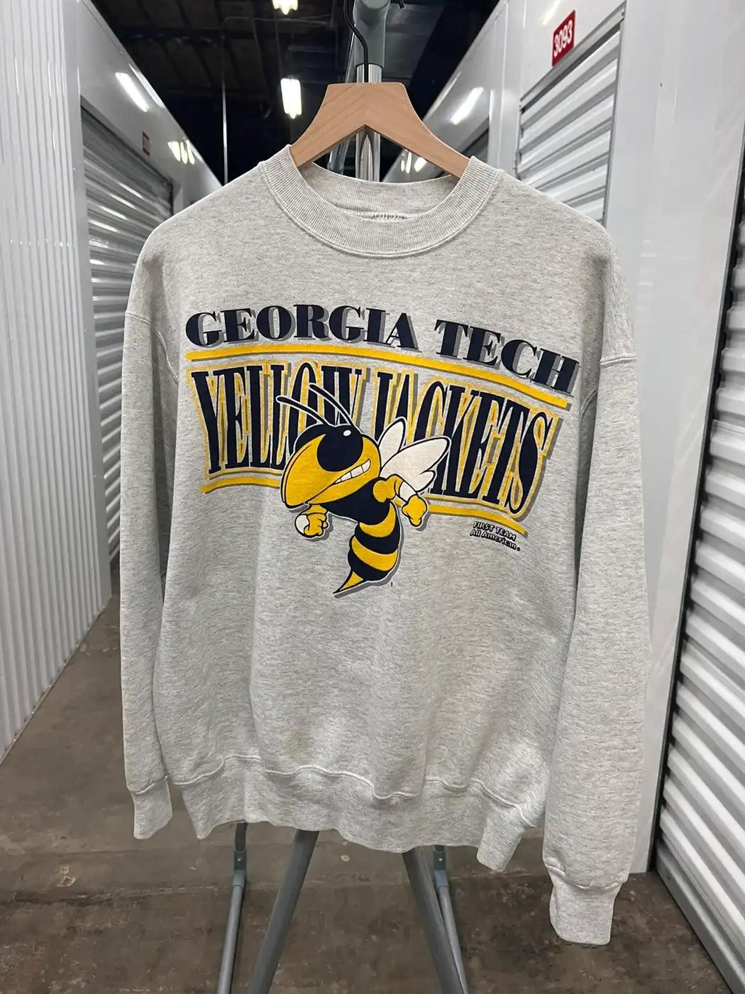 Vintage Style Georgia Tech 90S Yellow Jackets T-Shirt Sweatshirt Hoodie American Football Gifts Lover