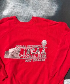 Vintage Style Indiana Hoosiers 1987 Basketball T-Shirt Sweatshirt American Football Sweatshirt Sports Gifts