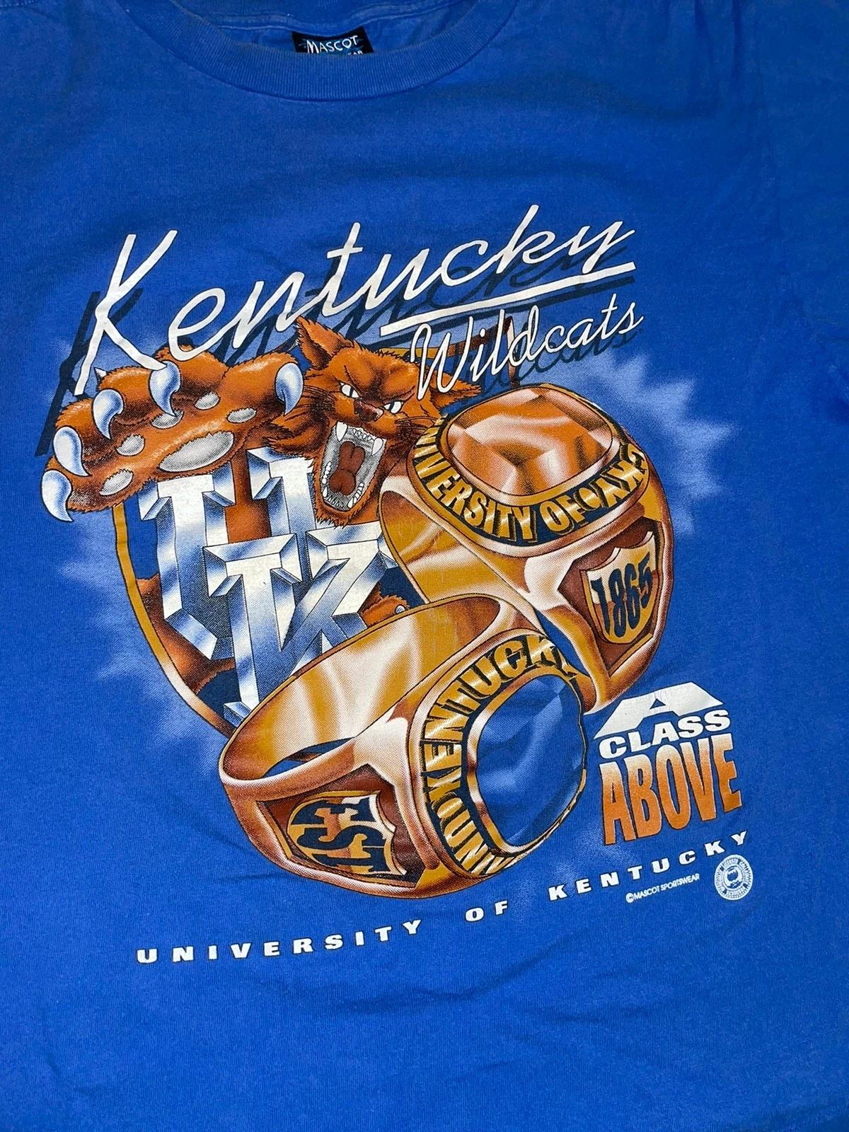 Vintage Style Mascot Sportswear Kentucky Wildcats T-Shirt Sweatshirt Hoodie Gifts Sports Lover