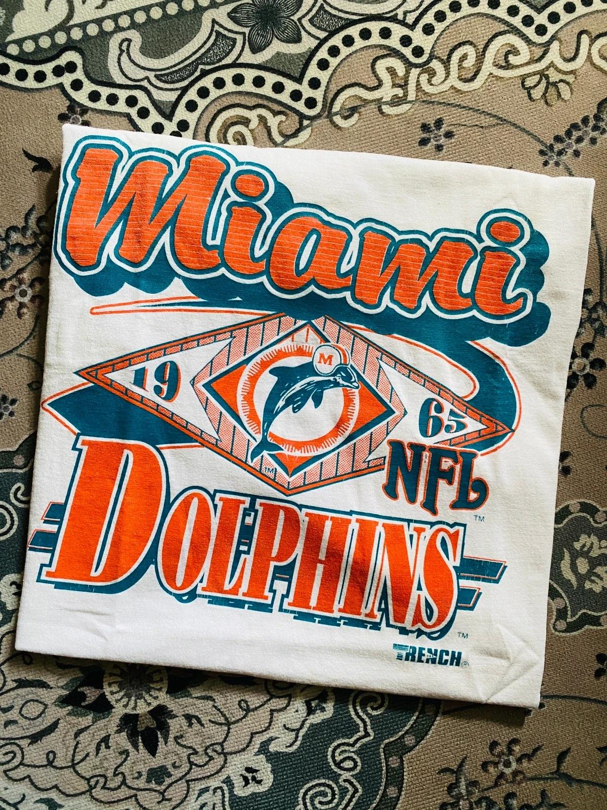 Vintage Style Miami Dolphins Sweatshirt T-shirt Ideal Gift for NFL Fans