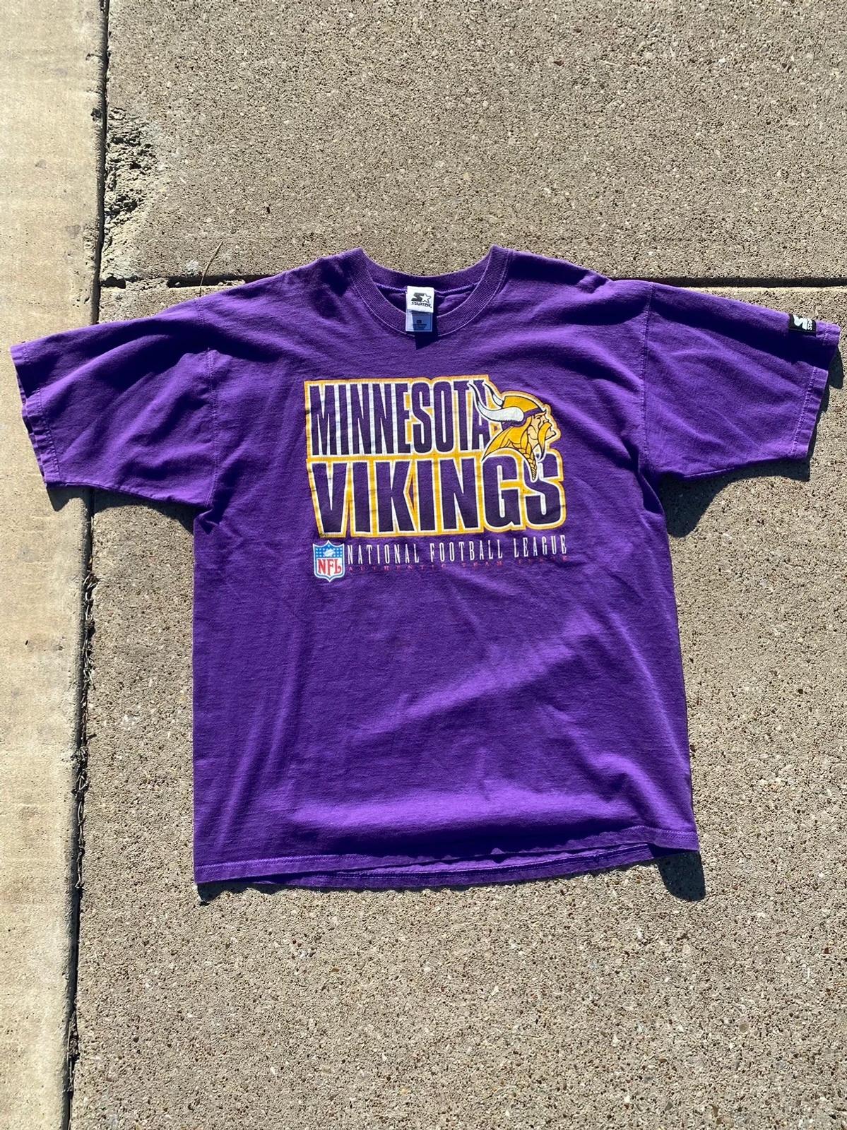 Vintage Style Minnesota Viking Sweatshirt T-shirt Ideal Gift for NFL Fans