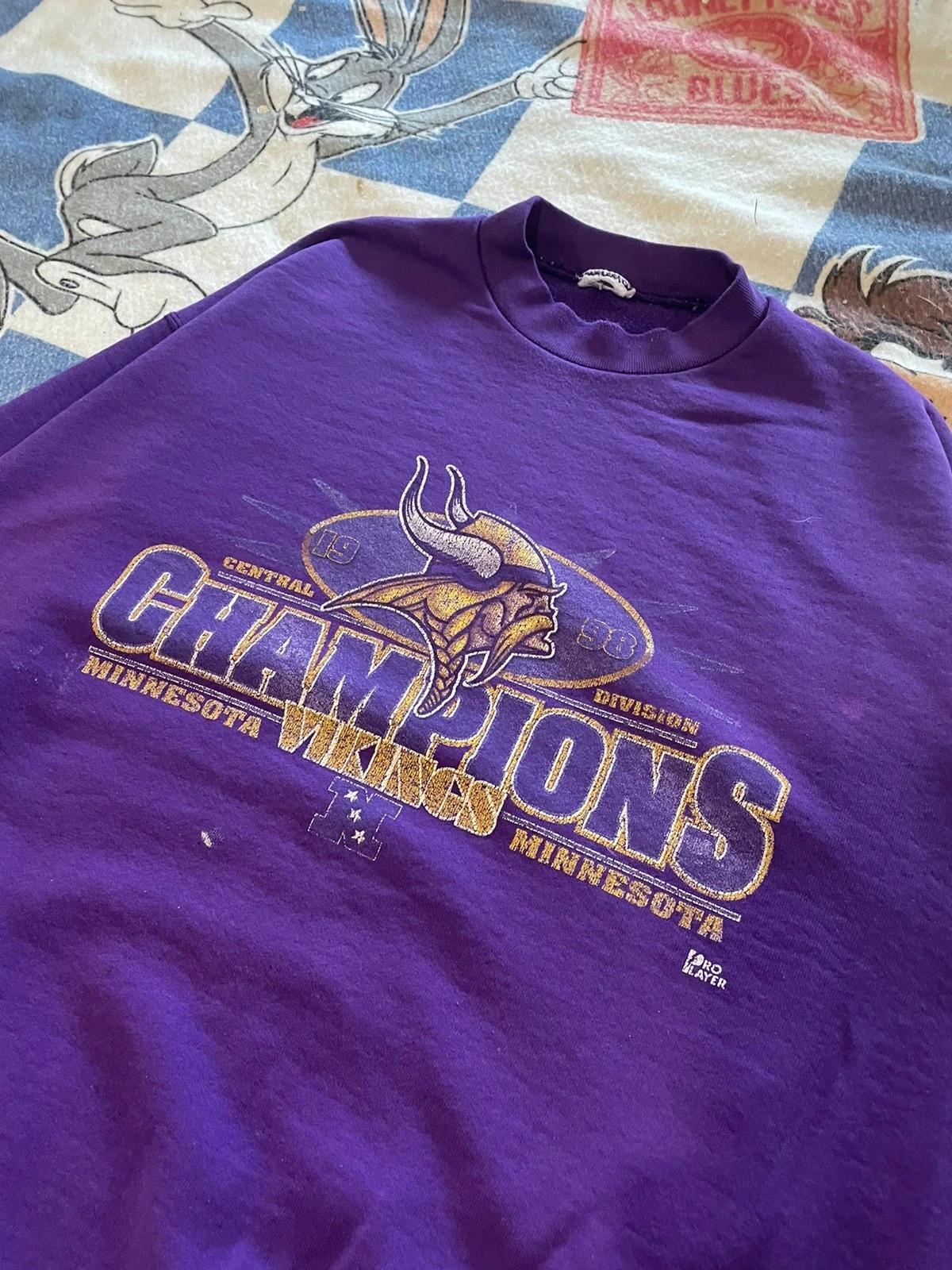 Vintage Style Minnesota Vikings 98’ Division Champs Sweatshirt T-shirt, NFL Football Teams Gifts For Fans - Image 2