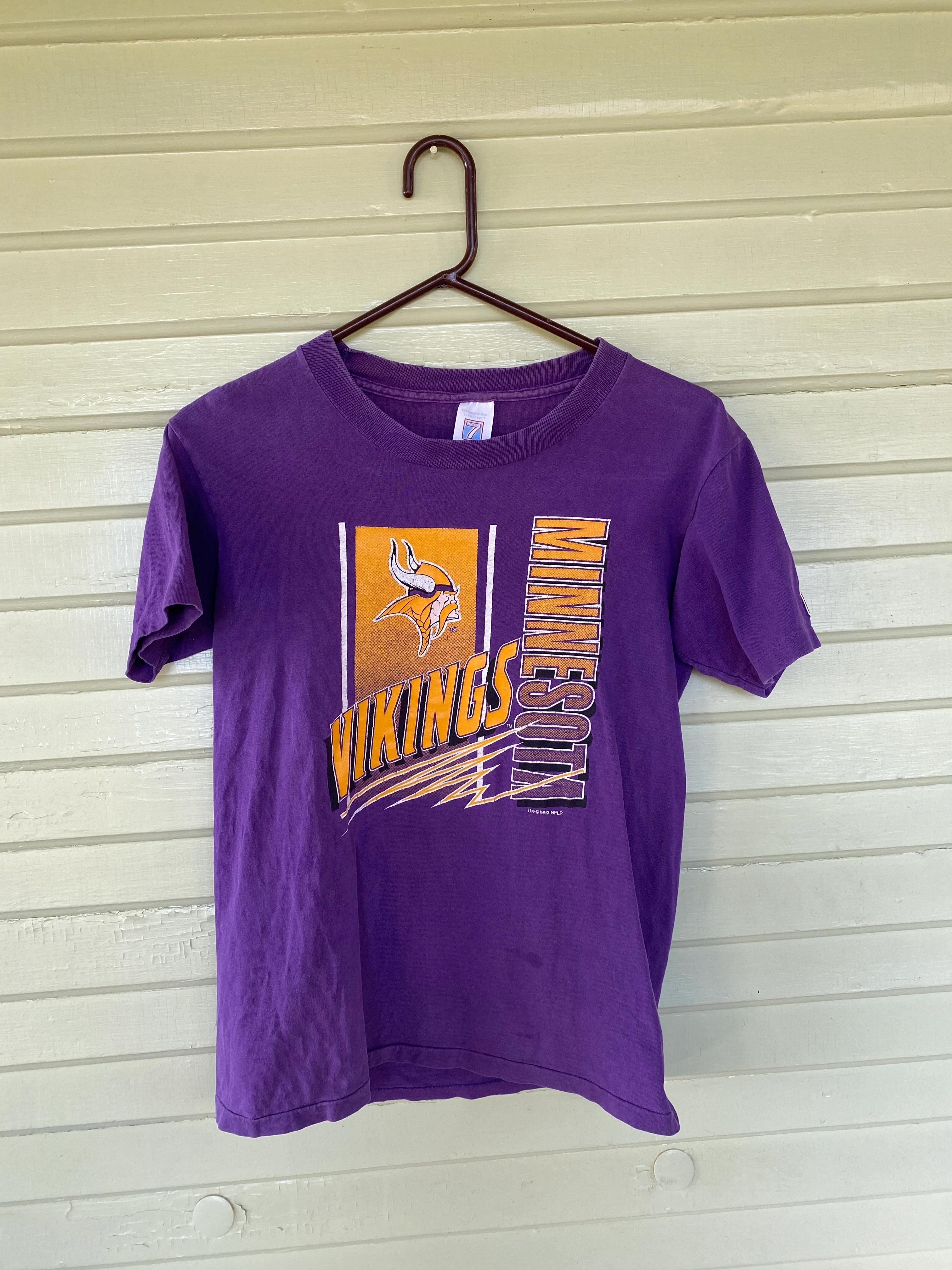 Vintage Style Minnesota Vikings Sweatshirt T-shirt, NFL Football Teams Gifts For Fans
