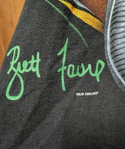Vintage Style NFL Brett Favre Sweatshirt T-shirt Ideal Gift for NFL Fans
