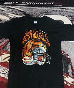 Vintage Style NFL Cincinati Sweatshirt T-shirt Ideal Gift for NFL Fans