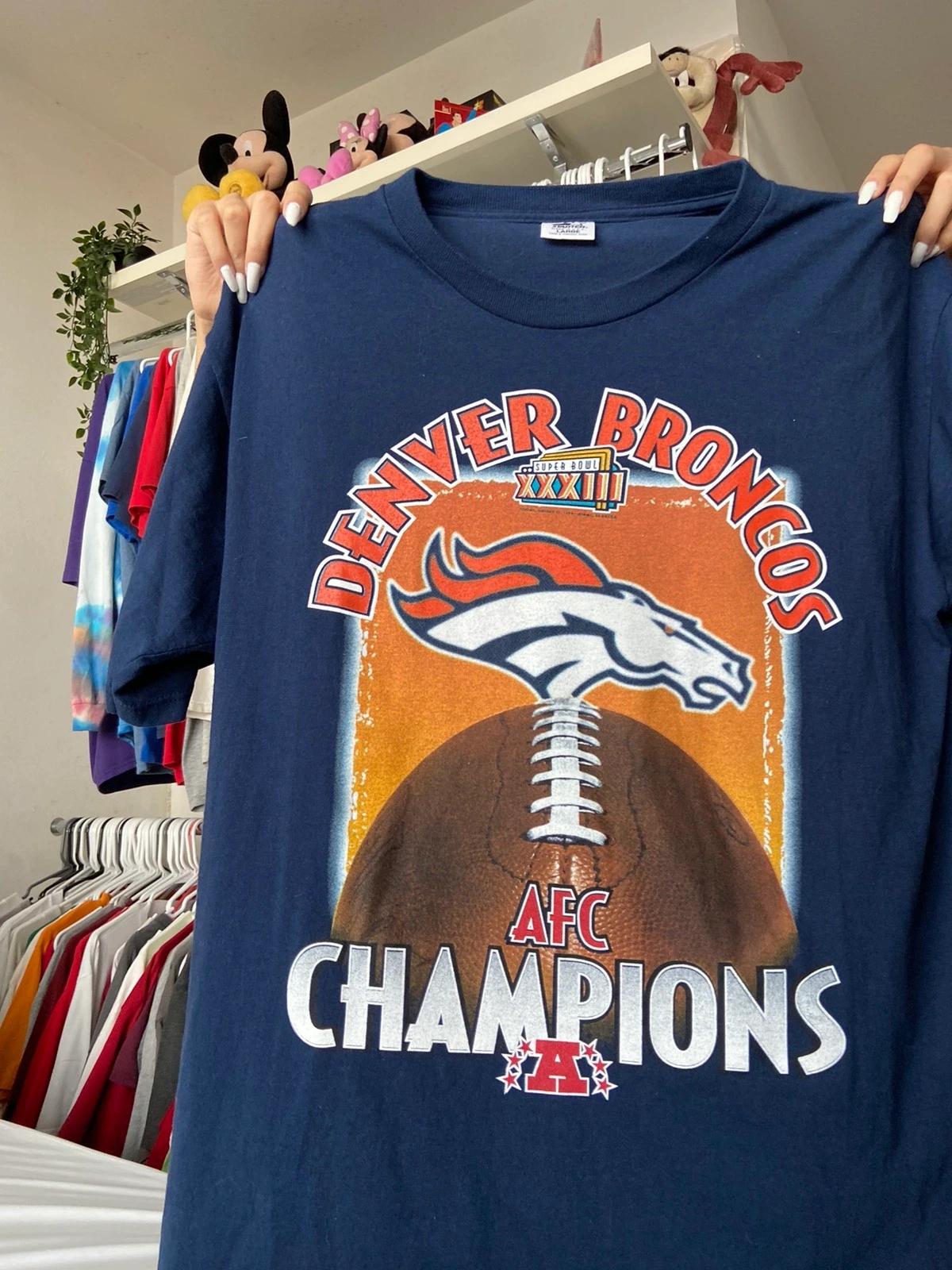 Vintage Style NFL Denver Broncos 1998 Graphics Sweatshirt T-shirt Ideal Gift for NFL Fans