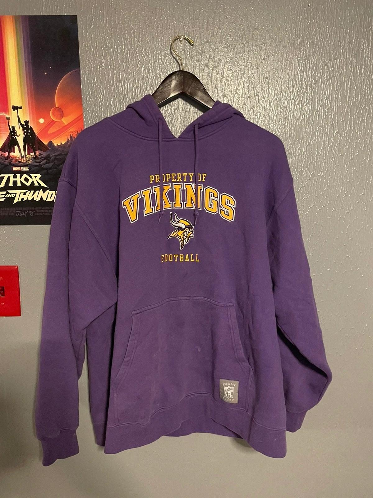 Vintage Style NFL Vikings Sweatshirt T-shirt Ideal Gift for NFL Fans