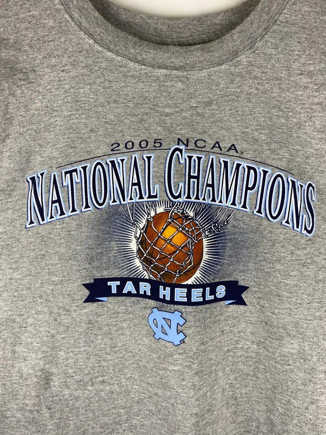 Vintage Style North Carolina Tarheels 2005 Ncaa Sweatshirt Hoodie Football Game Day T-Shirt Lover - Image 2