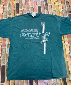 Vintage Style Philadelphia Eagles Sweatshirt T-shirt Ideal Gift for NFL Fans
