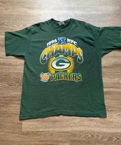 Vintage Style Pro Player Green Bay Packers NFC Champs Sweatshirt T-shirt Ideal Gift for NFL Fans