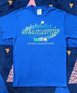 Vintage Style Seattle Seahawk NFL Logo Deadstock Sweatshirt T-shirt Ideal Gift for NFL Fans