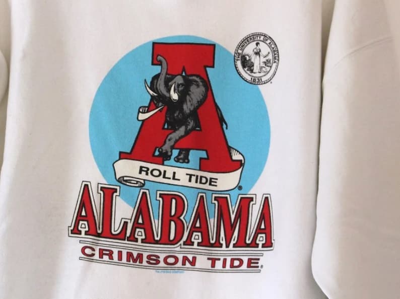 Vintage Style University Of Alabama Crimson Roll Tide Sweatshirt, Vintage Style 90S Shirt Alabama Crimson Roll Sweater - Image 2