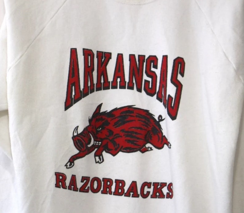 Vintage Style University Of Arkansas Razorbacks Sweatshirt 90S Shirt, Arkansas Razorbacks Sweater - Image 2